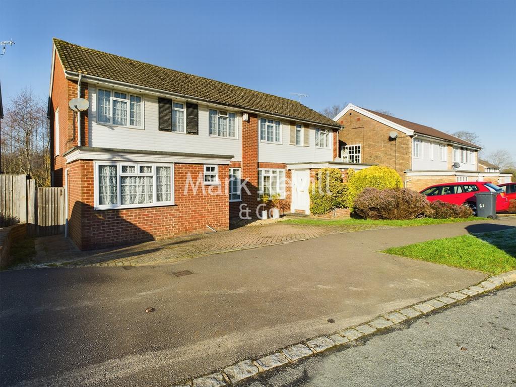 The Hollow, Lindfield, RH16 3 bed house £485,000