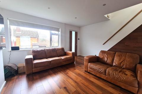 1 Sunningdale, Luton, LU2 7TF