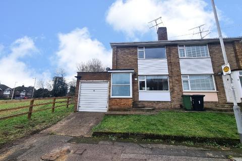 1 Sunningdale, Luton, LU2 7TF