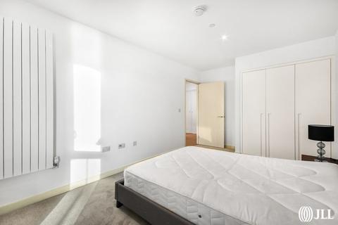 1 bedroom flat to rent - Fairwater House, London E16