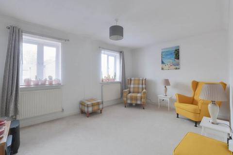 6 Manley Close, Trowbridge, BA14 8DT