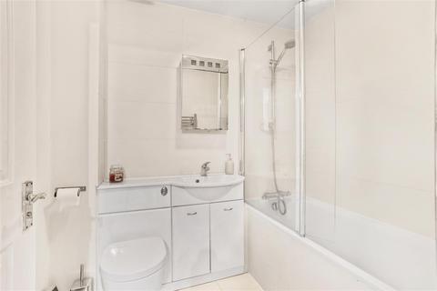 104 Goddard Place, London, N19 5GT