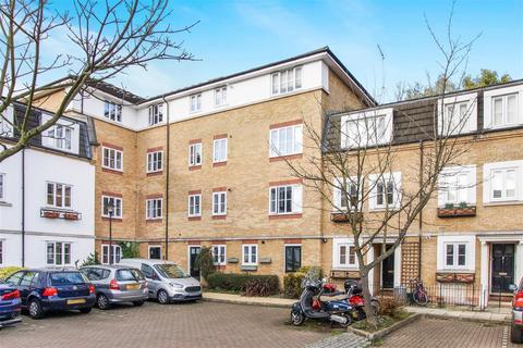 104 Goddard Place, London, N19 5GT