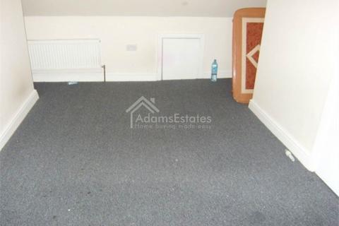 2 bedroom terraced house to rent, Calder Road, Dewsbury
