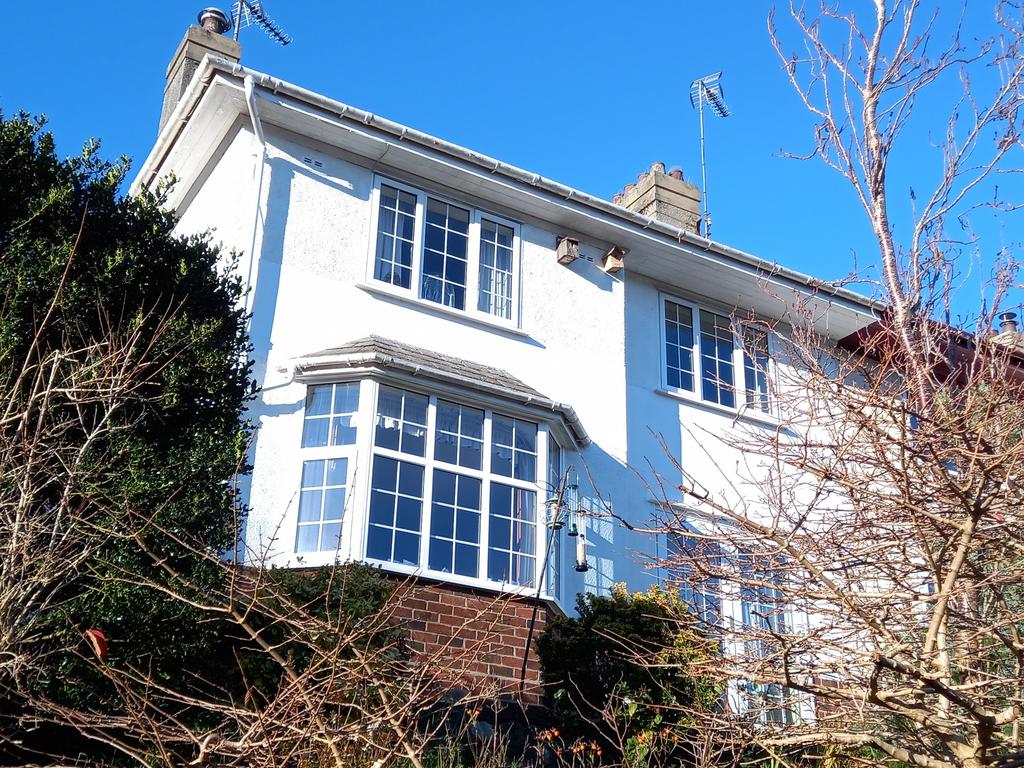 UPPER GARTH ROAD, BANGOR LL57 3 bed semidetached house £295,000