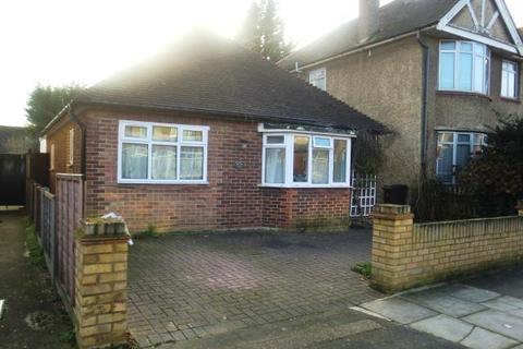 4 bedroom detached bungalow to rent - Surbiton,  Surrey,  KT6
