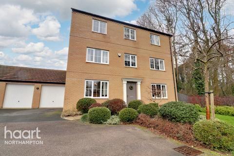 47 Wildacre Drive, Northampton, NN3 9GB