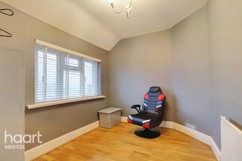 11 Bideford Crescent, Bristol, BS4 1HQ