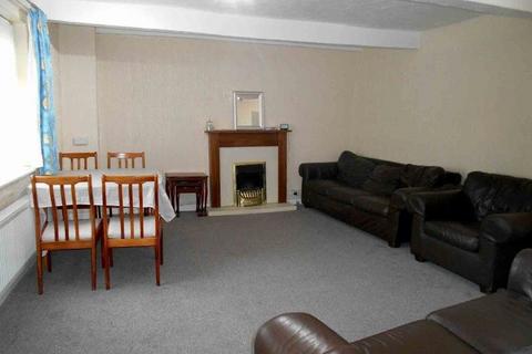 3 bedroom terraced house to rent, Market Place, Penygroes, Caernarfon