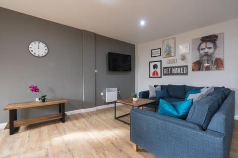 5 bedroom flat to rent - Byron Lofts