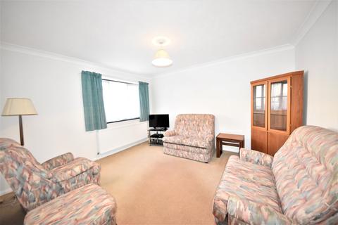 3 bedroom semi-detached house to rent - Northern Woods, Flackwell Heath, High Wycombe, HP10