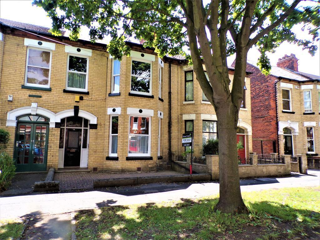 Marlborough Avenue, Hull, HU5 3JR 5 bed terraced house £329,950