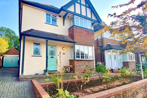 4 bedroom semi-detached house to rent, Ashenden Road, Guildford, Surrey, GU2