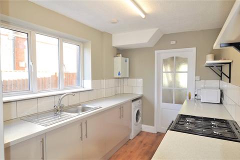 4 bedroom semi-detached house to rent, Beckingham Road, Guildford, Surrey, GU2