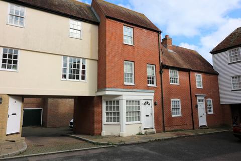 3 bedroom terraced house for sale, Stour Court, sandwich