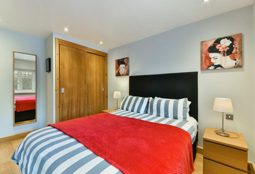 1 Bed Flat Bedroom