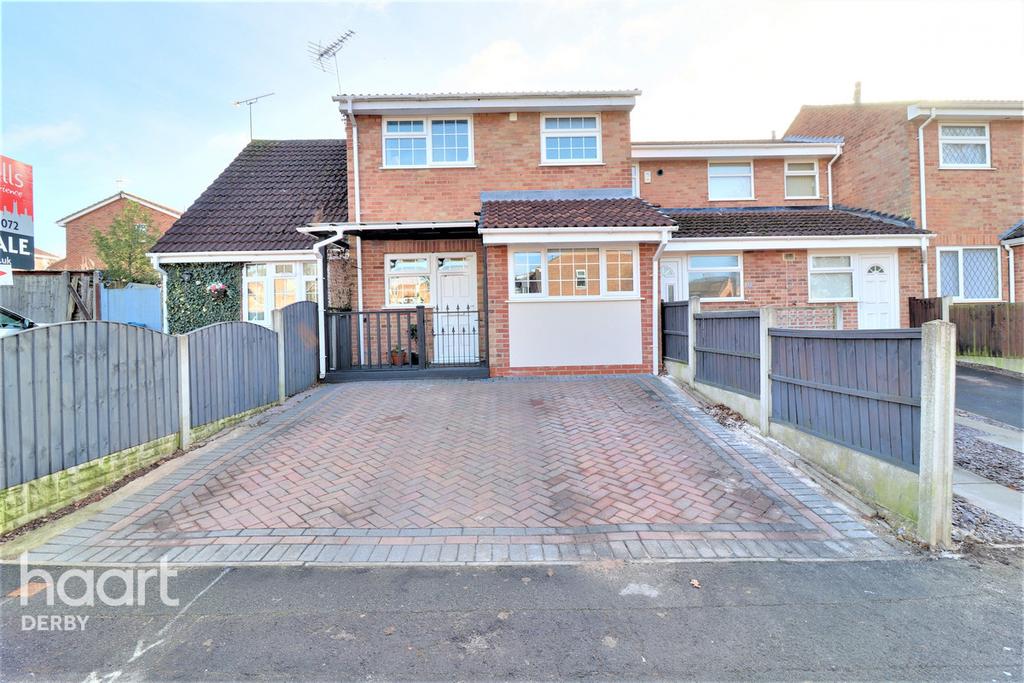 Appledore Drive, Oakwood 2 bed terraced house £185,000