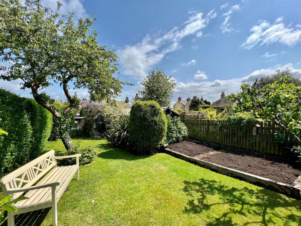 Clifford, Willow Lane, Wetherby, LS23 2 bed cottage for sale £489,995