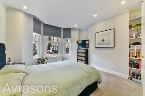 2 bedroom flat to rent, MAYFLOWER ROAD, CLAPHAM NORTH