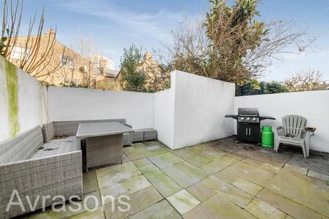 2 bedroom flat to rent, MAYFLOWER ROAD, CLAPHAM NORTH