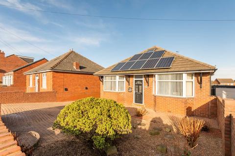 4 bedroom detached bungalow for sale - Glad-Rich, Bradford Road, Tingley