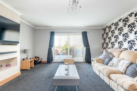 Glad-rich Bradford Road, Tingley, Wakefield, WF3 1QN
