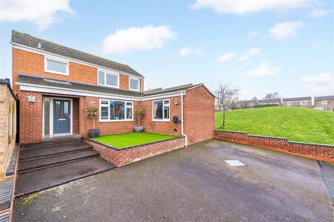 69 Dinglederry, Olney, MK46 5ES