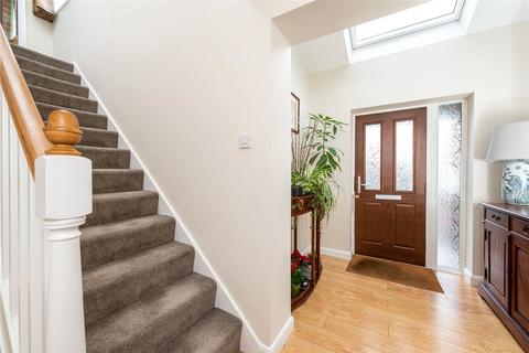 69 Dinglederry, Olney, MK46 5ES