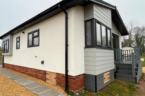 2 bedroom park home for sale - Claverley Shropshire