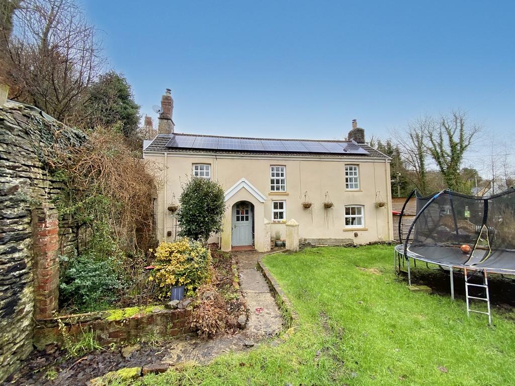Blackmill, Bridgend, Bridgend County. CF35 6DR 4 bed detached house for