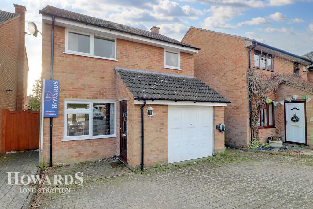 Hastings Close, Tasburgh 3 bed detached house for sale £280,000