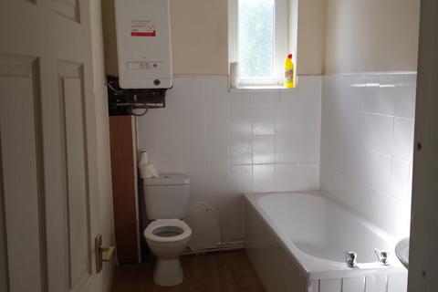 2 bedroom flat to rent, Belgrave Road, Keighley, West Yorkshire, BD21 2PR