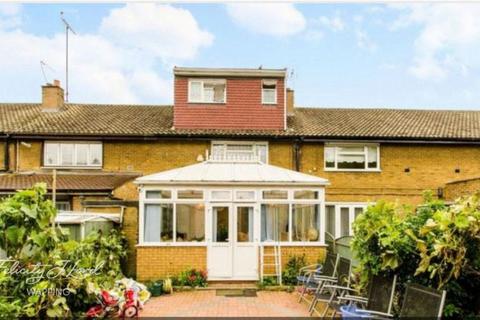 3, Vine Cottages Sidney Square, London, E1 3EP