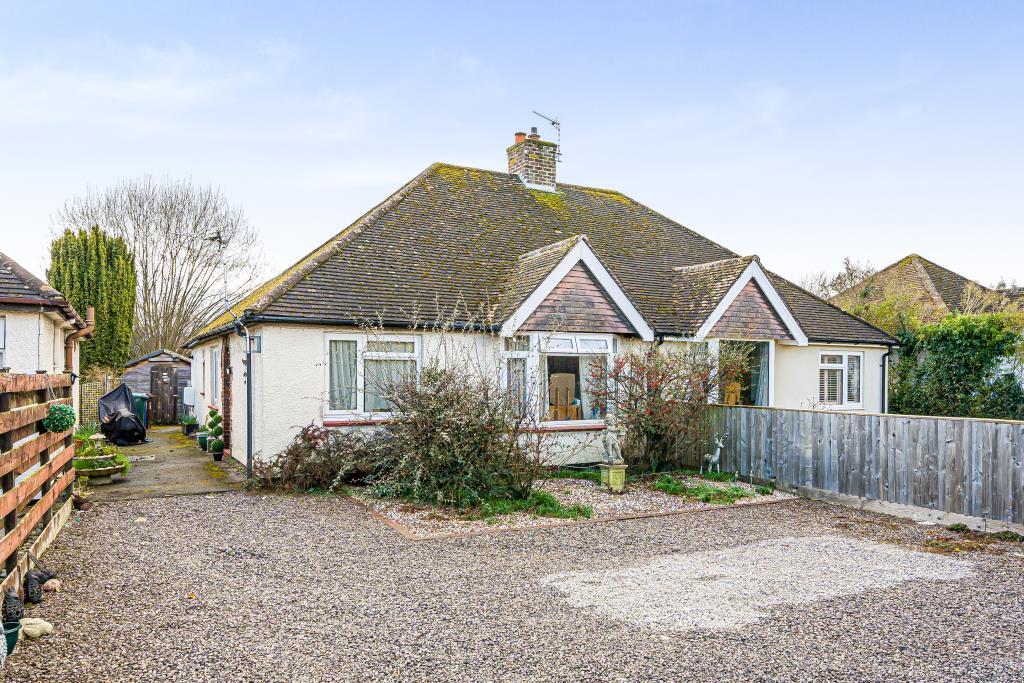Kidlington, Oxfordshire, OX5 3 bed semidetached bungalow for sale £
