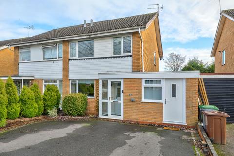 3 bedroom semi-detached house for sale - Ullenhall Road, Knowle, B93