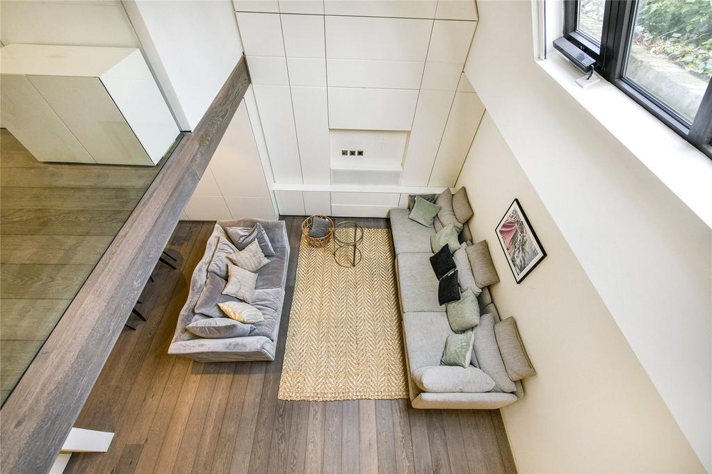 Bolton Studios, 17B Gilston Road... 1 bed apartment £3,597 pcm (£830 pw)