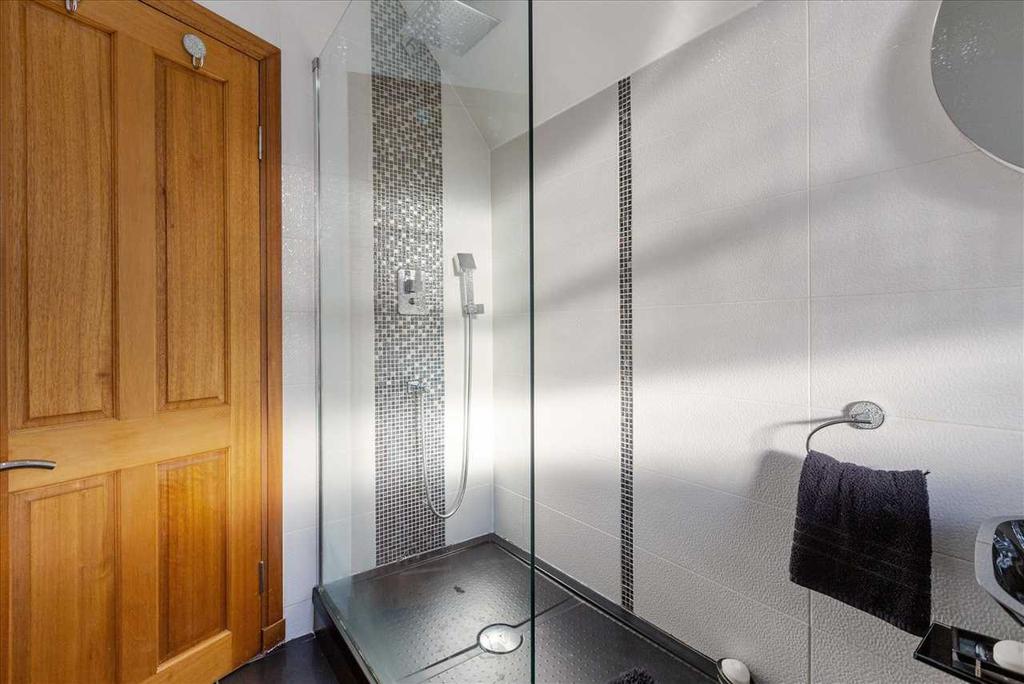 Shower Room (2)