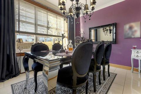 170 Braidcraft Road, Glasgow, G53 5DZ