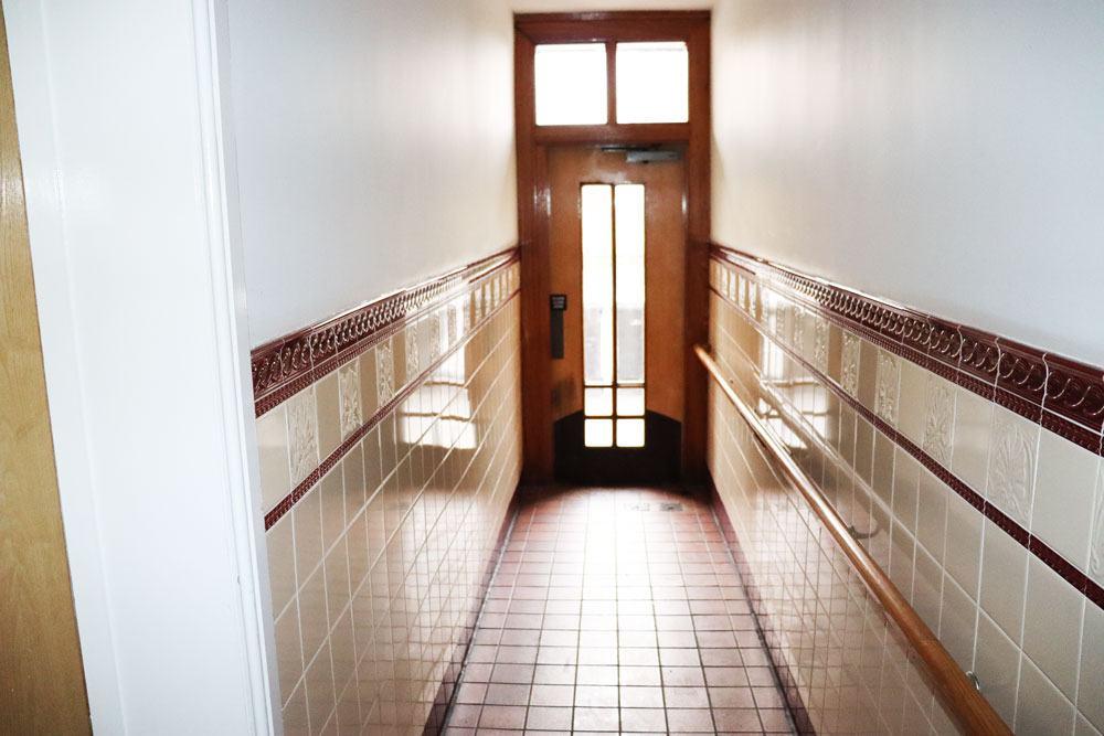 Entrance Close