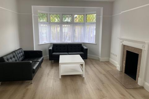 3 bedroom terraced house to rent, Princes Gardens, West Acton, London