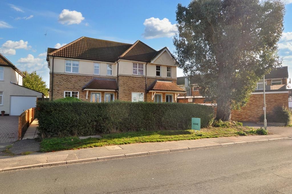 Church Road, Boreham 1 bed flat £950 pcm (£219 pw)