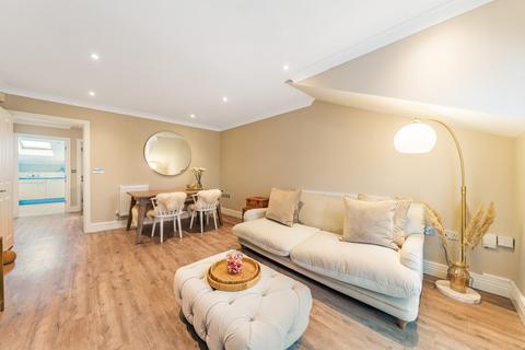 1 bedroom flat for sale - Wells Place, Wandsworth