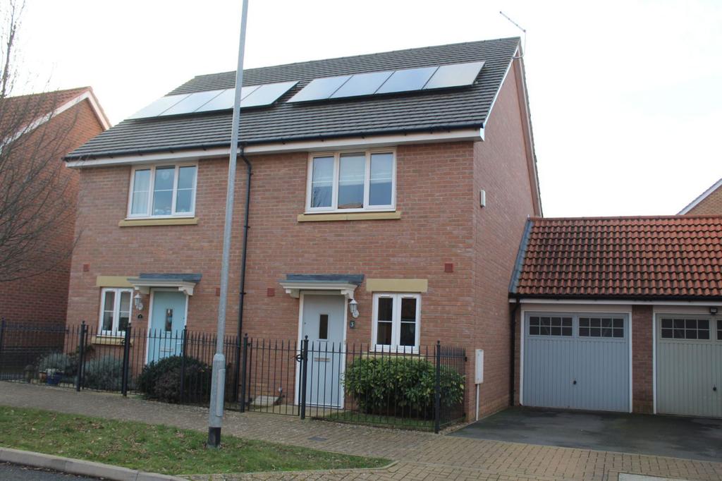 Buckfast Close, Monsmoor, Daventry NN11 2NP 2 bed semidetached house £825 pcm (£190 pw)
