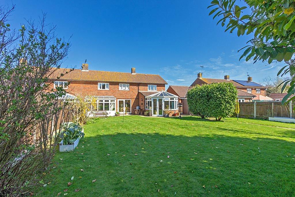 Kent Avenue, Sittingbourne, Kent, ME10 5 bed semidetached house for