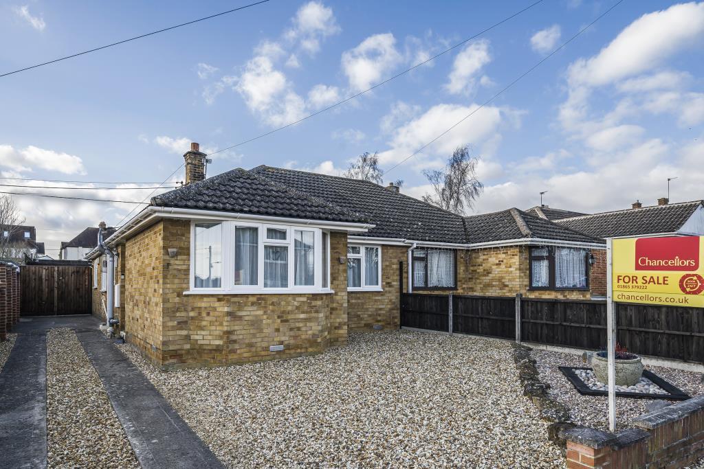 Aysgarth Road, Yarnton, Kidlington... 2 bed semidetached bungalow £