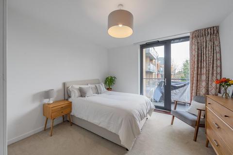 2 bedroom flat for sale - Boundaries Road, Balham