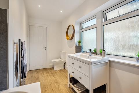 69 Newcroft Drive, Glasgow, G44 5RT