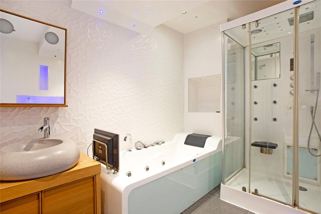 Bedroom 1 Ensuite