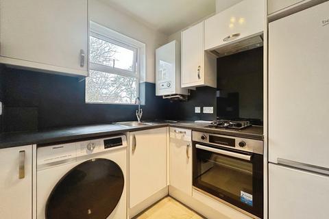 2 bedroom apartment to rent, Richmond Park Road, Bournemouth