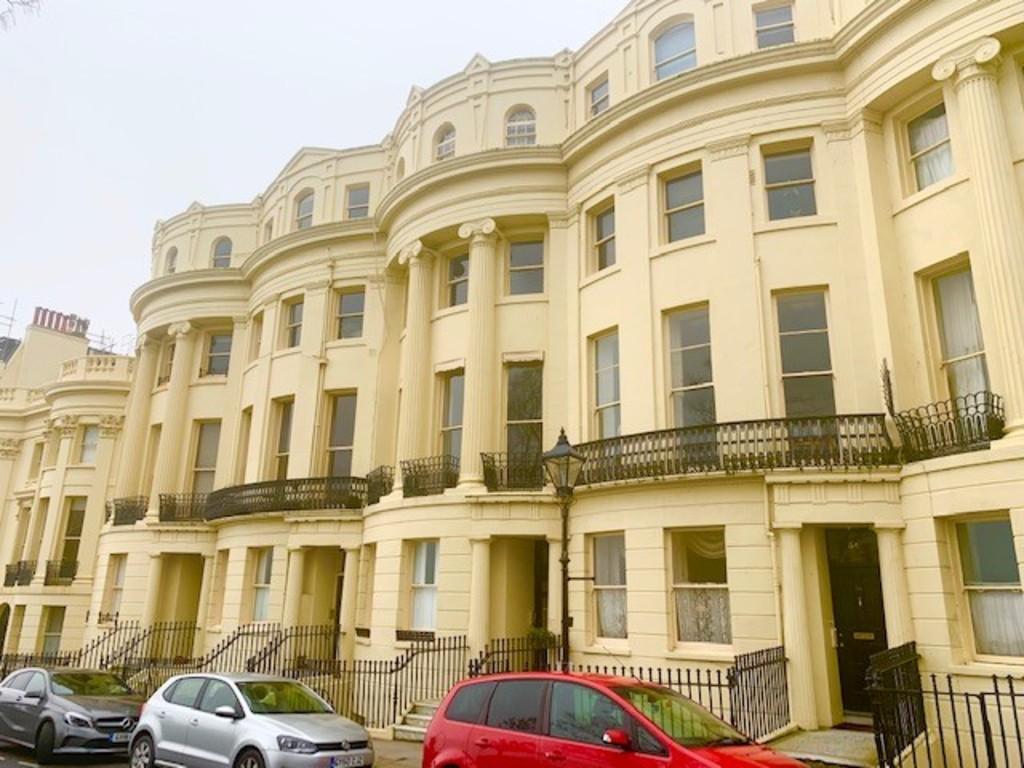 Brunswick Square, Hove 1 bed flat for sale £285,000